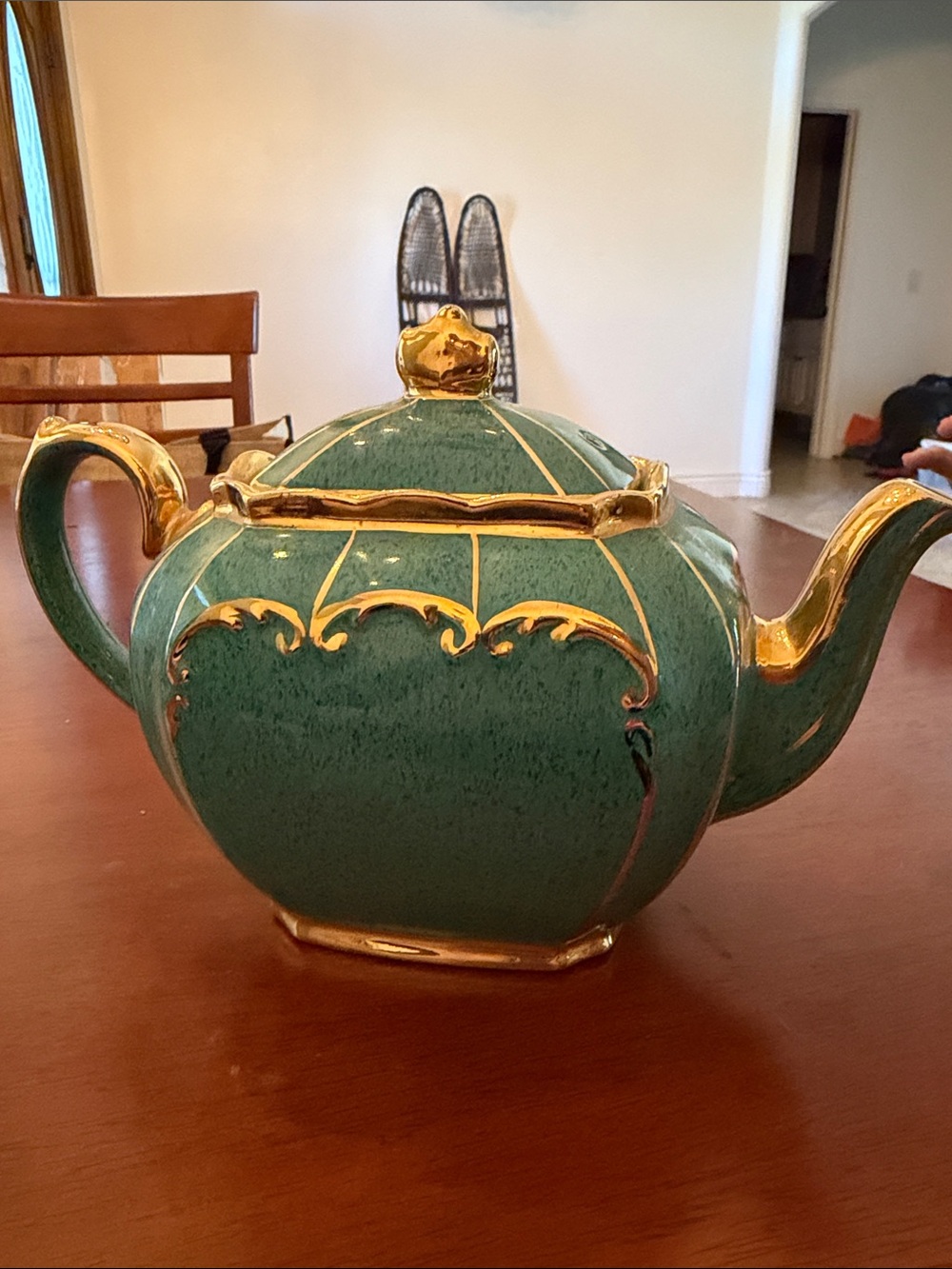 Sadler 1922 Cube Emerald and Gold Teapot